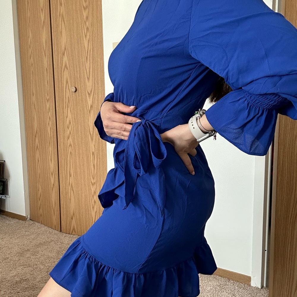 Elegant Blue Ruffle Dress - Picture 3 of 4